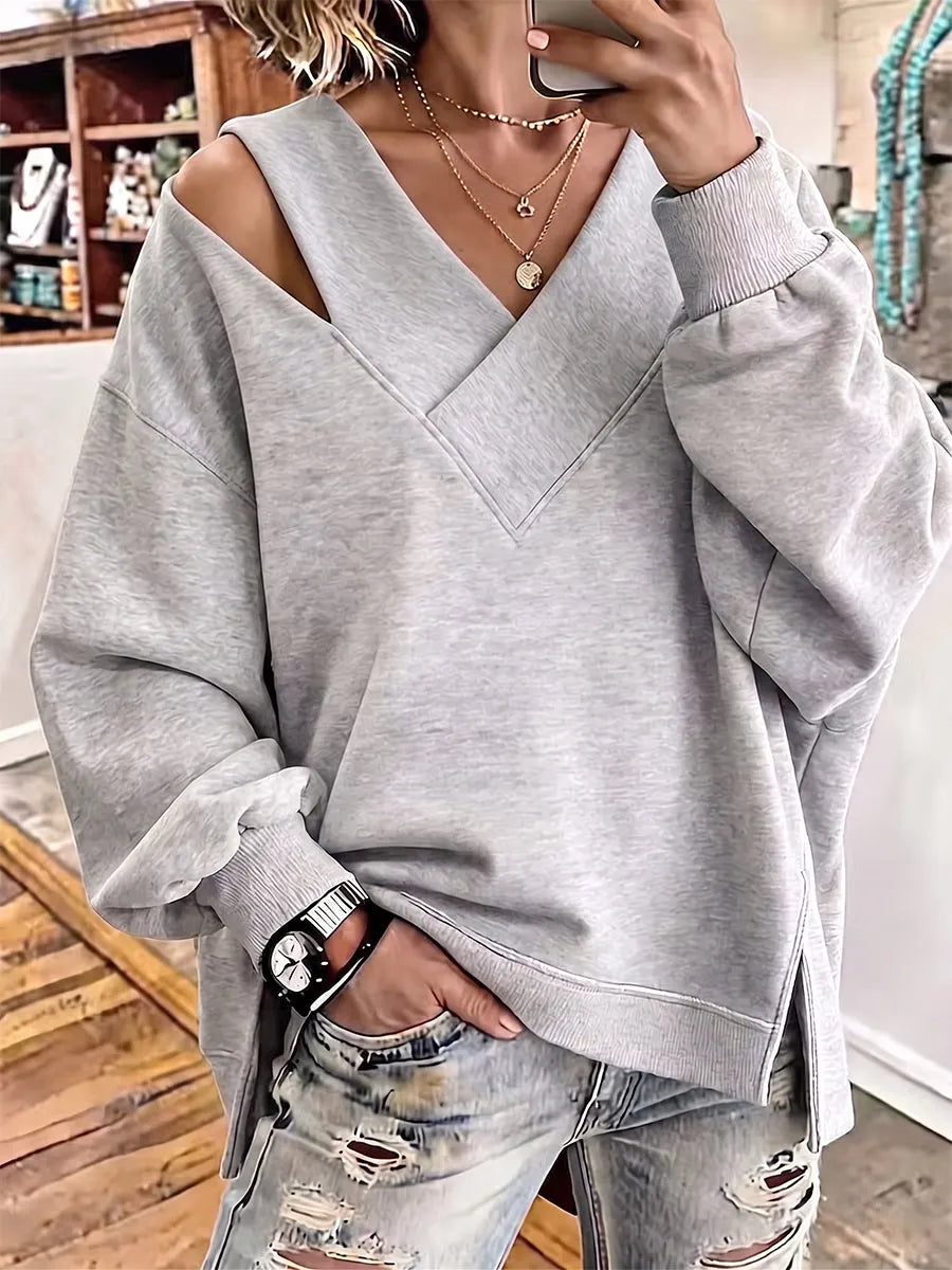 Aurelia - Blød sweatshirt med udskæringer og V-hals