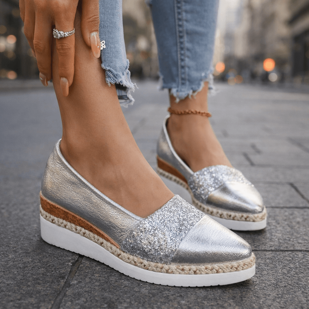 Kirsty - Funklende kilehælede sneakers