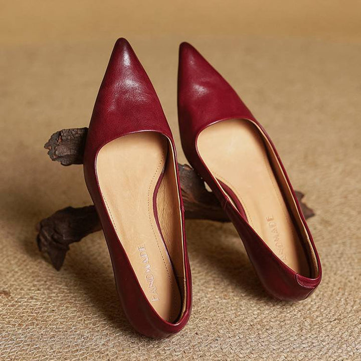 Serelina - elegante pumps med spids tå og kitten heel