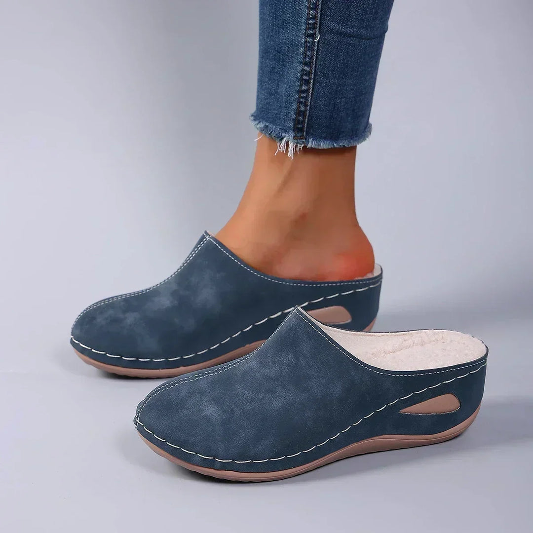Arisca - Plyssede slip-on-tøfler