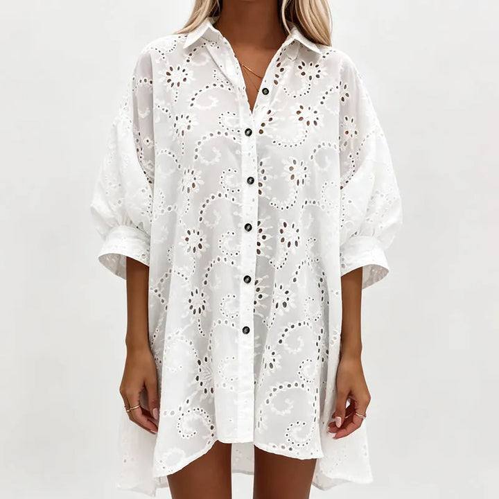 Amarielle - let broderet kjole med knapper foran