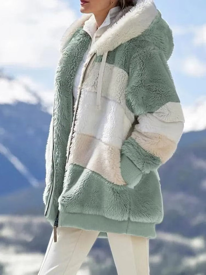 Ruelle - Plysset oversize teddyfrakke med hætte