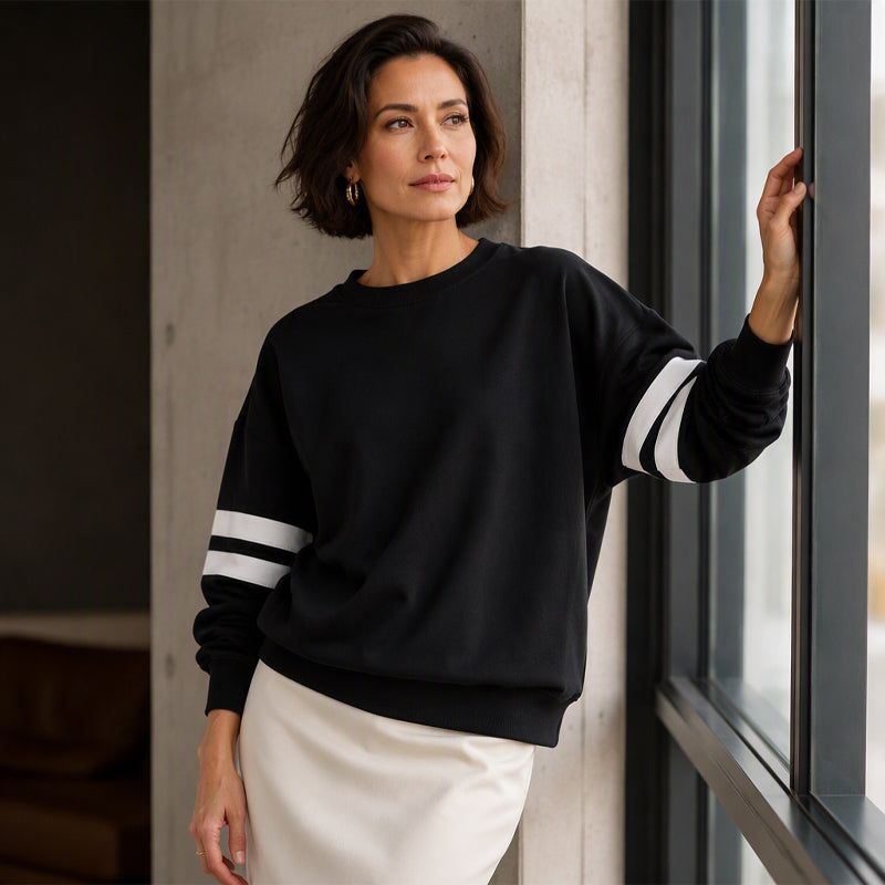 Anwynna - Sporty sweatshirt med striber langs ærmerne